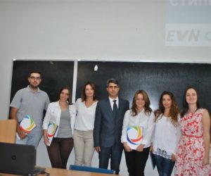 Доделени стипендии за најдобрите студенти на ФЕИТ