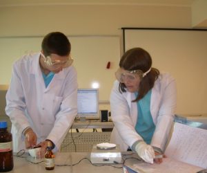 (Македонски) АД ЕЛЕМ ги препозна потенцијалите на младите научници Никола и Бранка и им помогна да бидат дел од олимпијада во Њујорк