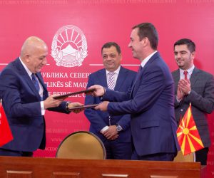 Потпишан договор за изградба на фотонапонската електрана „Осломеј“ – Во втората половина на 2020 година се очекуваат првите мегават часови струја од електраната