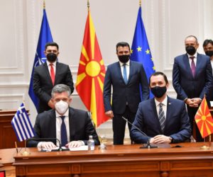 Премиерот Заев: Со потпишаните договори за инвестиции во Александруполи ја осигуруваме енергетската иднина