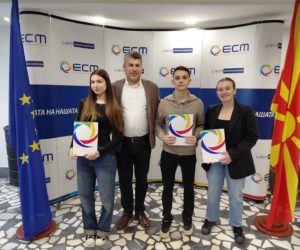 АД ЕСМ ги продолжи стипендиите на студенти од ФЕИТ и Машински факултет